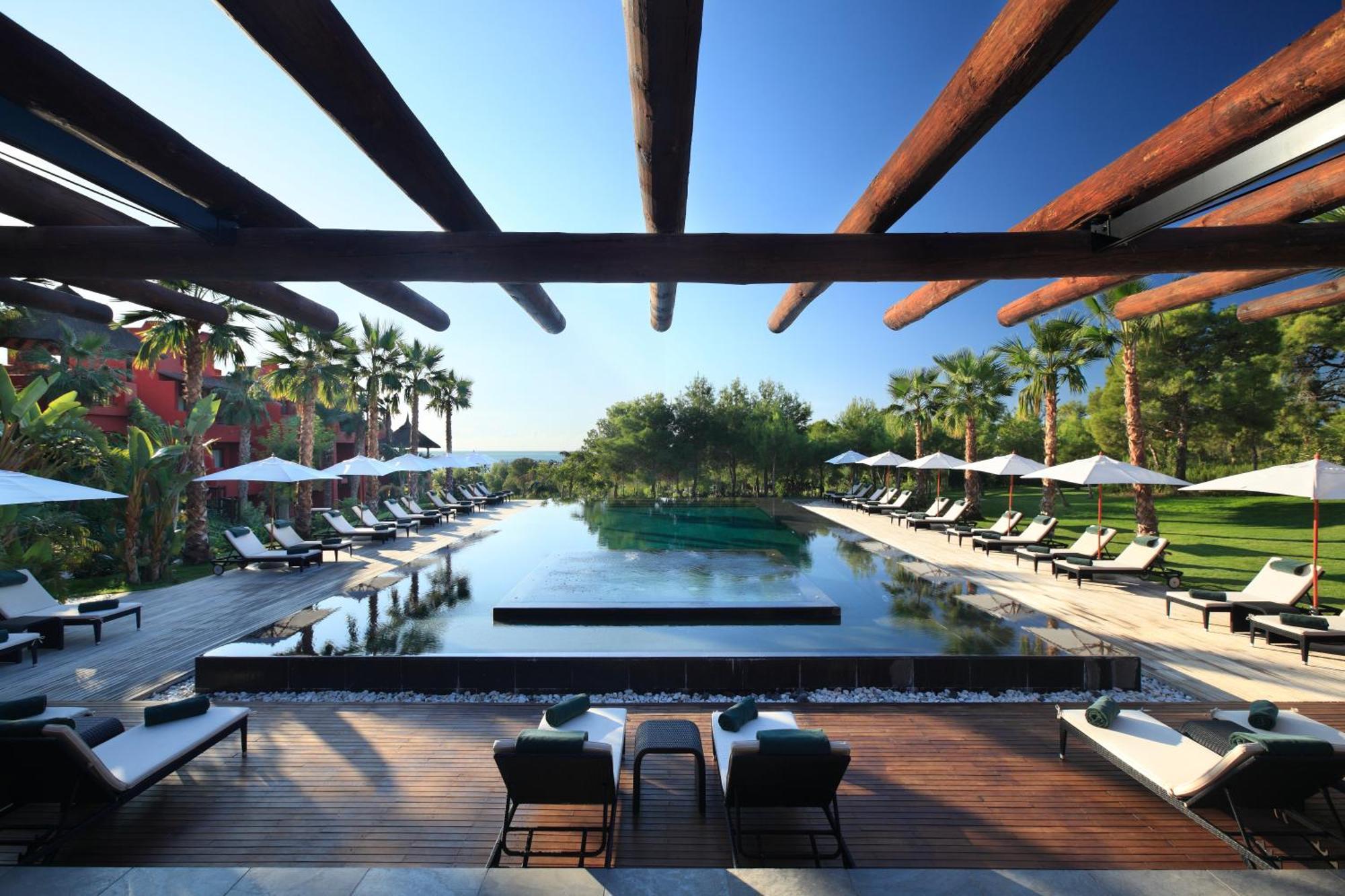 Asia Gardens Hotel & Thai Spa, A Royal Hideaway Hotel Finestrat Esterno foto The pool at the Mandarin Oriental, Bodrum
