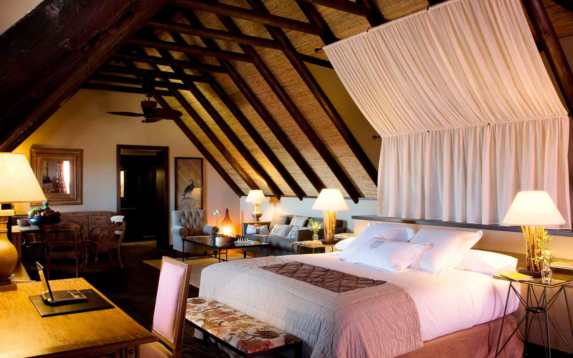 Asia Gardens Hotel & Thai Spa, A Royal Hideaway Hotel Finestrat Camera foto Suite at the Hotel Hacienda Uxmal