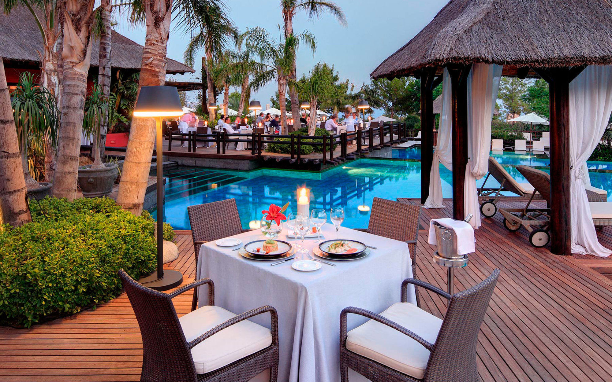 Asia Gardens Hotel & Thai Spa, A Royal Hideaway Hotel Finestrat Ristorante foto The Village