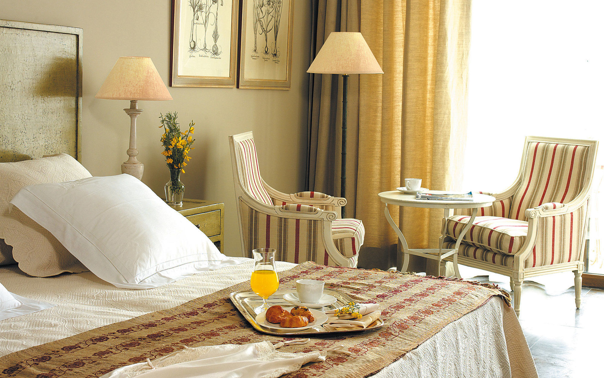 Asia Gardens Hotel & Thai Spa, A Royal Hideaway Hotel Finestrat Esterno foto A room at the hotel