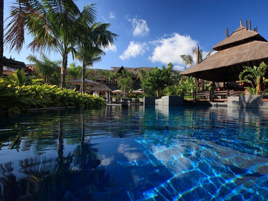 Asia Gardens Hotel & Thai Spa, A Royal Hideaway Hotel Finestrat Esterno foto The pool at the Four Seasons Resort