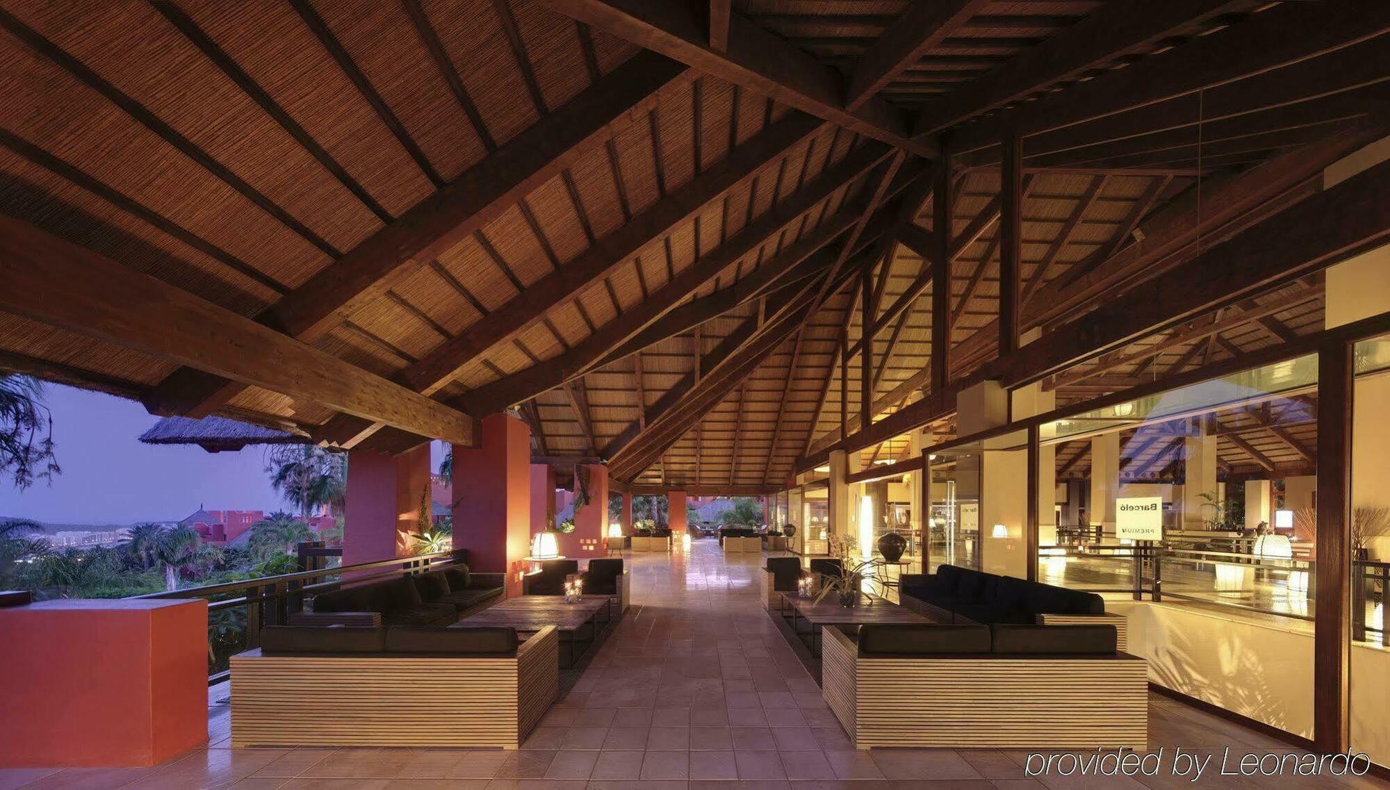 Asia Gardens Hotel & Thai Spa, A Royal Hideaway Hotel Finestrat Interno foto The lobby of the resort