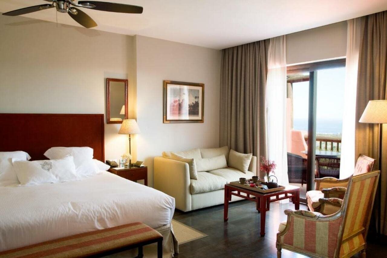 Asia Gardens Hotel & Thai Spa, A Royal Hideaway Hotel Finestrat Esterno foto A room at the Four Seasons Hotel